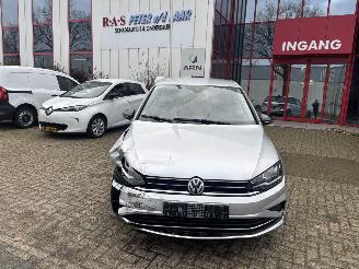 damaged passenger cars Volkswagen Golf Sportsvan 1.5 TSI COMFORTLINE 2019/7
