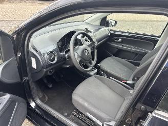 Volkswagen Up! 1.0 BMT MOVE UP picture 11