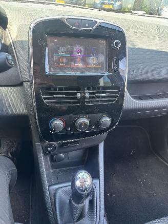 Renault Clio GEEN SCHADE picture 14