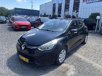 Renault Clio GEEN SCHADE picture 2