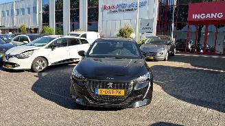 Avarii autoturisme Peugeot 208 PureTech 75 Active 2024/1