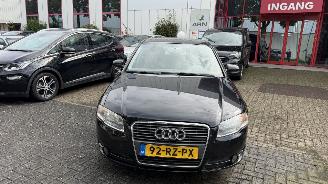 uszkodzony samochody osobowe Audi A4 2.0 PRO LINE GEEN SCHADE 2005/10