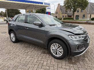 Schadeauto Volkswagen T-Roc 1.0 - 81 Kw 2024/2