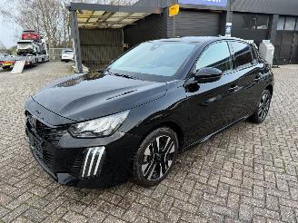 Schadeauto Peugeot 208 1.2 -74 Kw Allure 2024/9