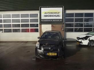 Auto da rottamare Toyota Yaris Yaris II (P9), Hatchback, 2005 / 2014 1.3 16V VVT-i 2008/1