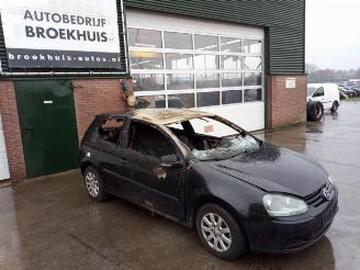 Coche siniestrado Volkswagen Golf Golf V (1K1), Hatchback, 2003 / 2010 1.6 FSI 16V 2004/3