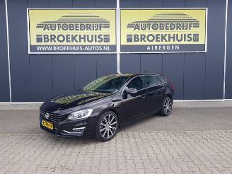 skadebil auto Volvo V-60 2.4 D6 AWD Plug-In Hybrid Pure Limited 2014/7