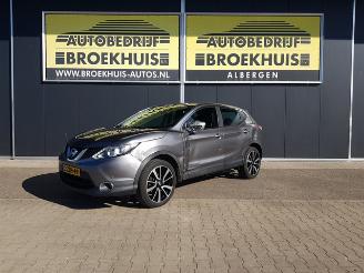 skadebil auto Nissan Qashqai 1.2 Connect Edition 2014/8