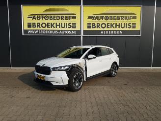 Damaged car Skoda Enyaq 60 2021/12