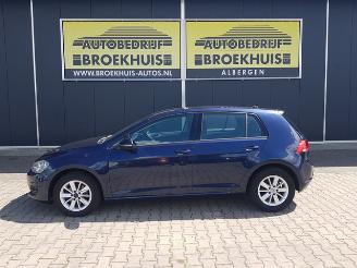 Volkswagen Golf 1.6 TDI Highline DSG picture 2