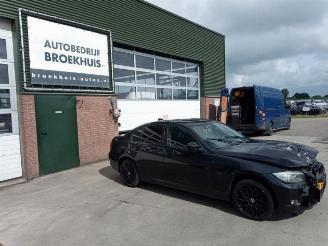 Vrakbiler auto BMW 3-serie 3 serie (E90), Sedan, 2005 / 2011 318i 16V 2010/11