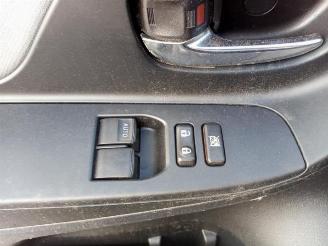 Toyota Yaris Yaris III (P13), Hatchback, 2010 / 2020 1.5 16V Hybrid picture 13