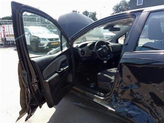 Toyota Yaris Yaris III (P13), Hatchback, 2010 / 2020 1.5 16V Hybrid picture 13