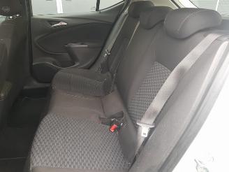 Opel Astra 1.0 Edition picture 21