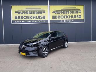 Schadeauto Renault Clio 1.0 TCe Intens 2021/12