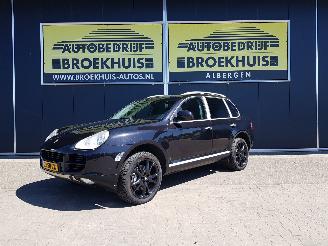 krockskadad bil auto Porsche Cayenne 4.5 S 2006/1