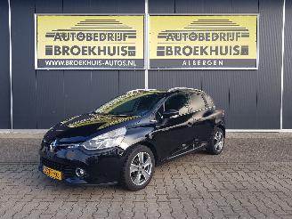 Auto incidentate Renault Clio Estate 0.9 TCe Night&Day 2015/1