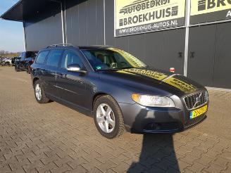 Volvo V-70 2.4D Momentum picture 6