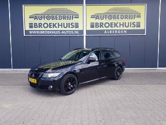 krockskadad bil auto BMW 3-serie Touring 318d Corporate Lease 2010/7