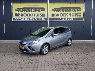 damaged passenger cars Opel Zafira Tourer 1.6 CDTI Business+ 2014/9