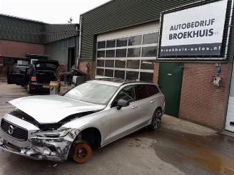 Vrakbiler auto Volvo V-60 V60 II (ZW), Combi, 2018 2.0 T8 16V Plug-in Hybrid AWD 2021/2