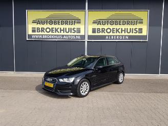 skadebil auto Audi A3 Sportback 1.6 TDI ultra Attraction Pro Line 2015/5