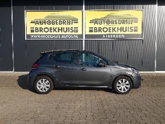Peugeot 208 1.2 PureTech Blue Lion picture 4