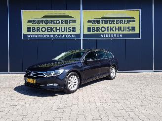 uszkodzony samochody osobowe Volkswagen Passat Variant 1.6 TDI Comfortline 2015/6