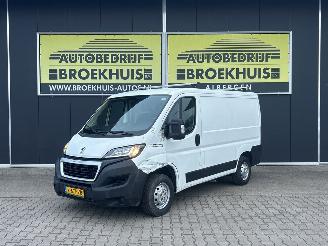 skadebil bedrijf Peugeot Boxer 330 2.0 BlueHDI L1H1 Premium 2019/1