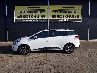 Renault Clio Estate 0.9 TCe Intens picture 2