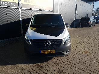 Mercedes Vito 114 CDI Lang picture 3