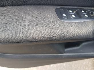 Peugeot 308 SW 1.2 PureTech Blue Lease Executive picture 27