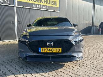 Mazda 3 2.0 e-SkyActiv-X M Hybrid 180 Luxury picture 3