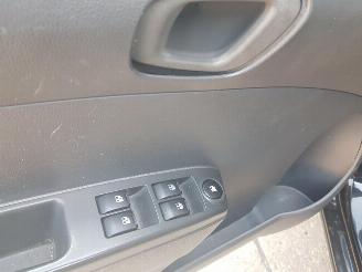 Chevrolet Spark 1.0 16V LS picture 17