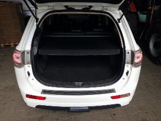 Mitsubishi Outlander 2.0 PHEV instyle picture 19
