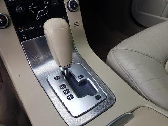Volvo V-70 2.4 D5 Momentum picture 18