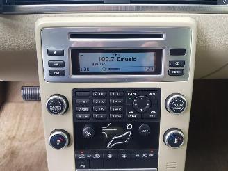 Volvo V-70 2.4 D5 Momentum picture 17