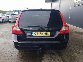 Volvo V-70 2.4 D5 Momentum picture 5