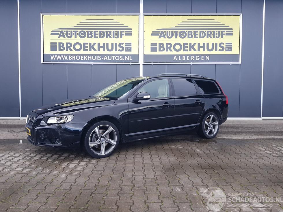 Volvo V-70 2.4 D5 Momentum