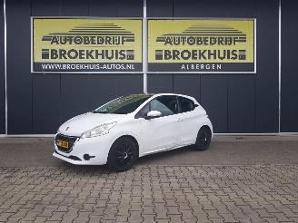 Schadeauto Peugeot 208 1.2 e-VTi Active AUTOMATIC 2014/1