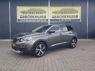 Vaurioauto  passenger cars Peugeot 3008 1.2 PureTech Active 2020/3