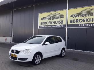 Vrakbiler auto Volkswagen Polo Polo IV (9N1/2/3), Hatchback, 2001 / 2012 1.2 12V 2009/5