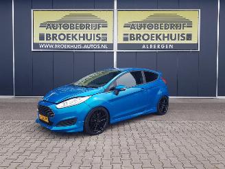 Damaged car Ford Fiesta 1.0 EcoBoost Titanium 2015/5