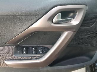 Peugeot 2008 1.2 VTi Allure Pack Premium Plus picture 26