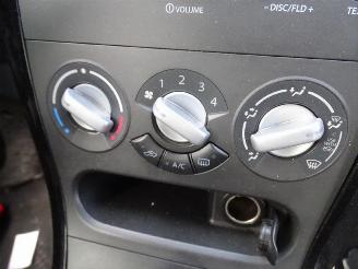 Suzuki Splash 1.0 12v picture 6