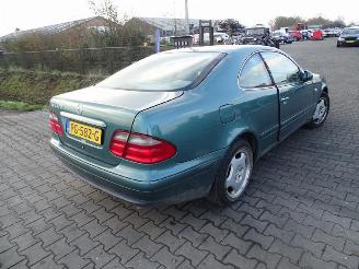 Vrakbiler auto Mercedes CLK 320 1999/7