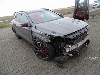 Mercedes GLA 45 AMG Turbo 16V picture 4