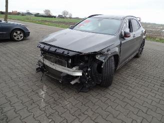 Mercedes GLA 45 AMG Turbo 16V picture 3