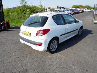 Uttjänta bilar auto Peugeot 206+ 1.1 2009/7