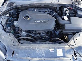Volvo V-70 T4 picture 8